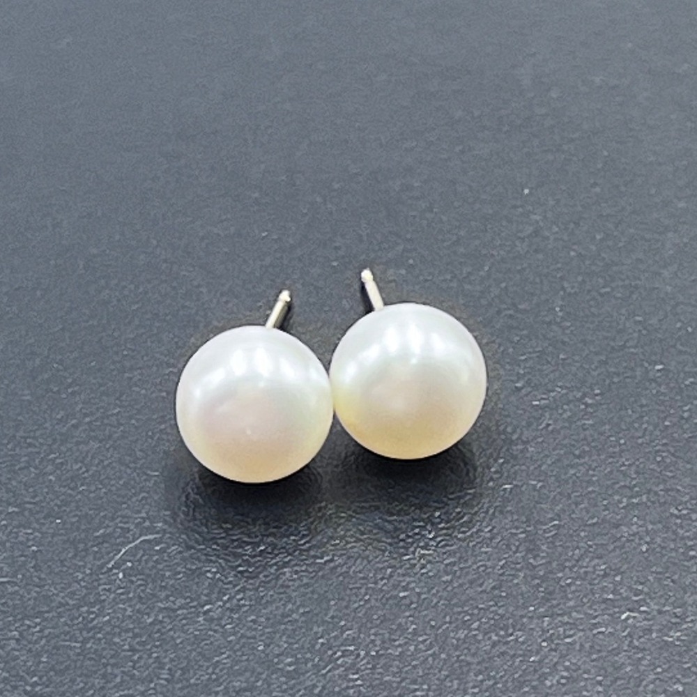 Classic 10k Yellow Gold 6mm White Freshwater Pearl Button Stud Earrings